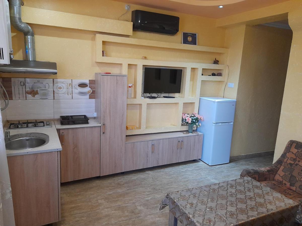 Guest House In Center 예레반 외부 사진