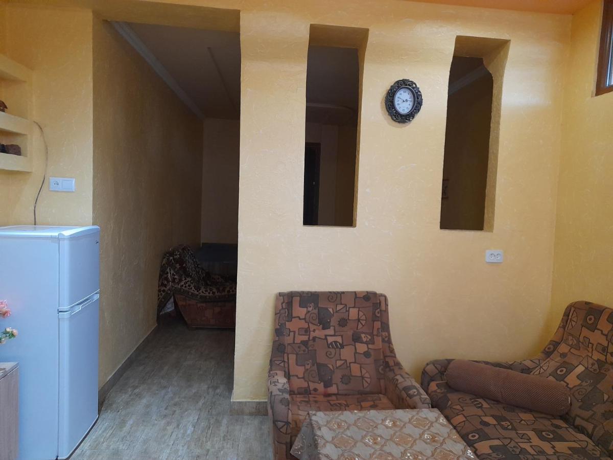 Guest House In Center 예레반 외부 사진