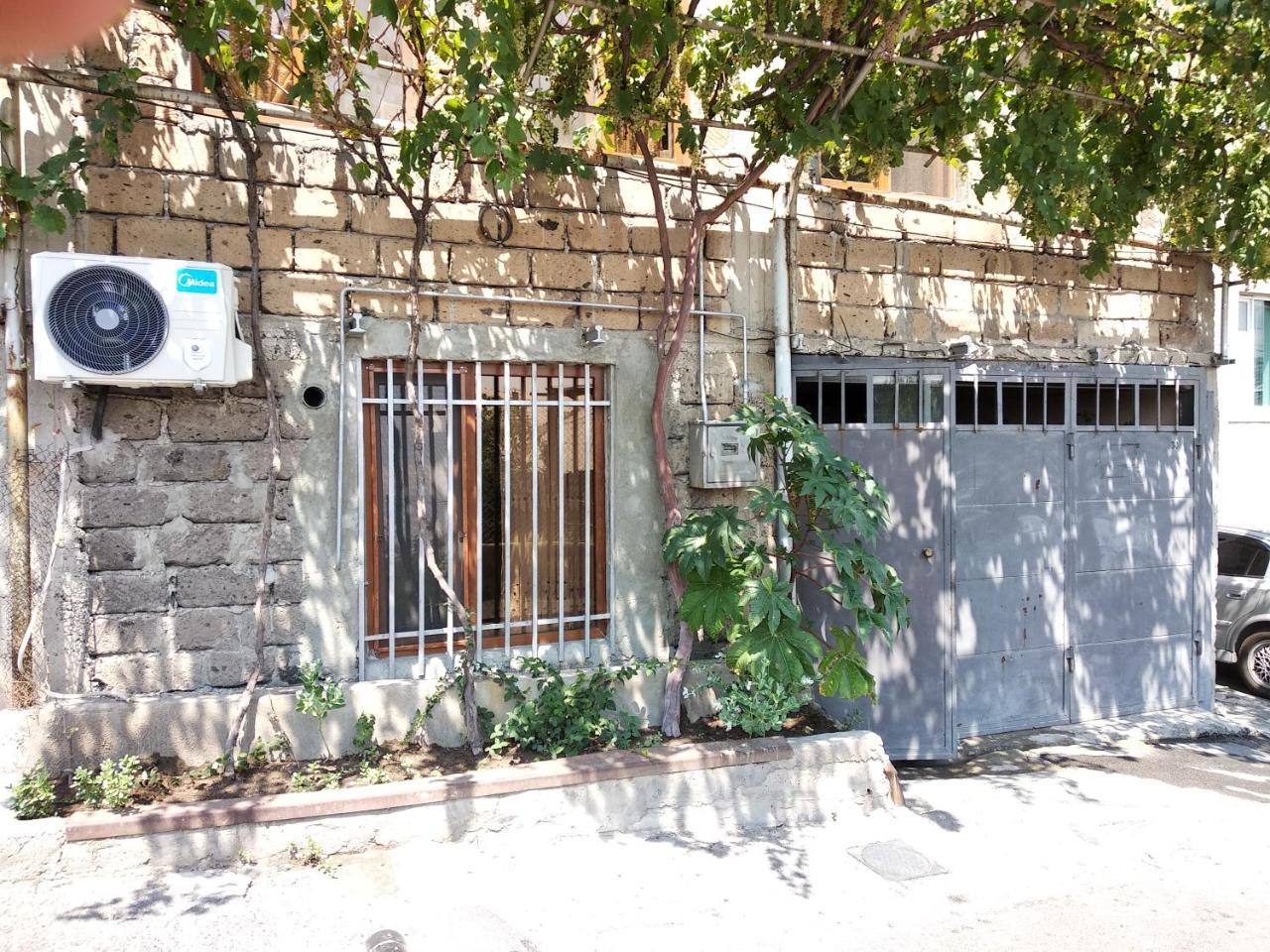 Guest House In Center 예레반 외부 사진