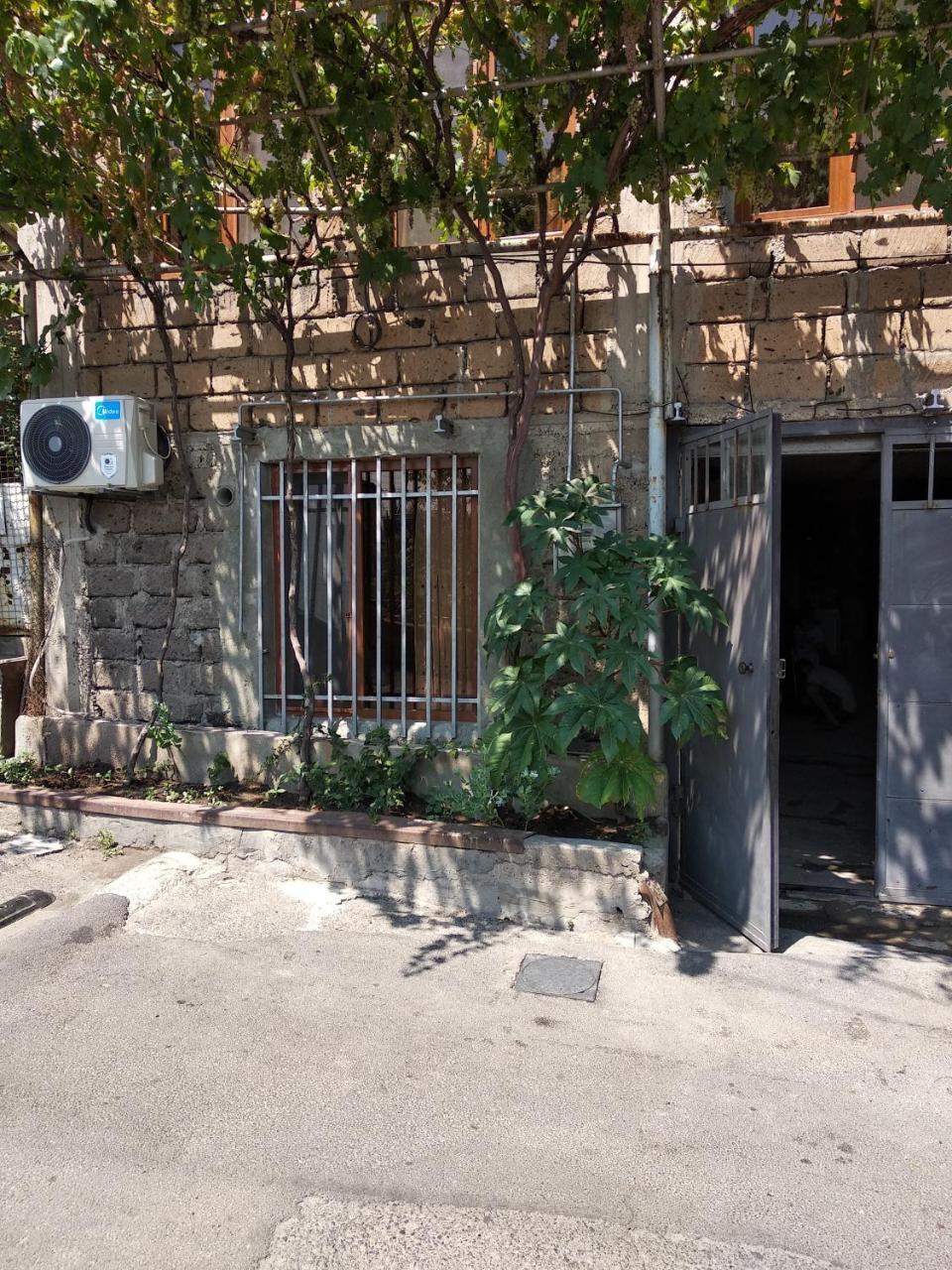 Guest House In Center 예레반 외부 사진